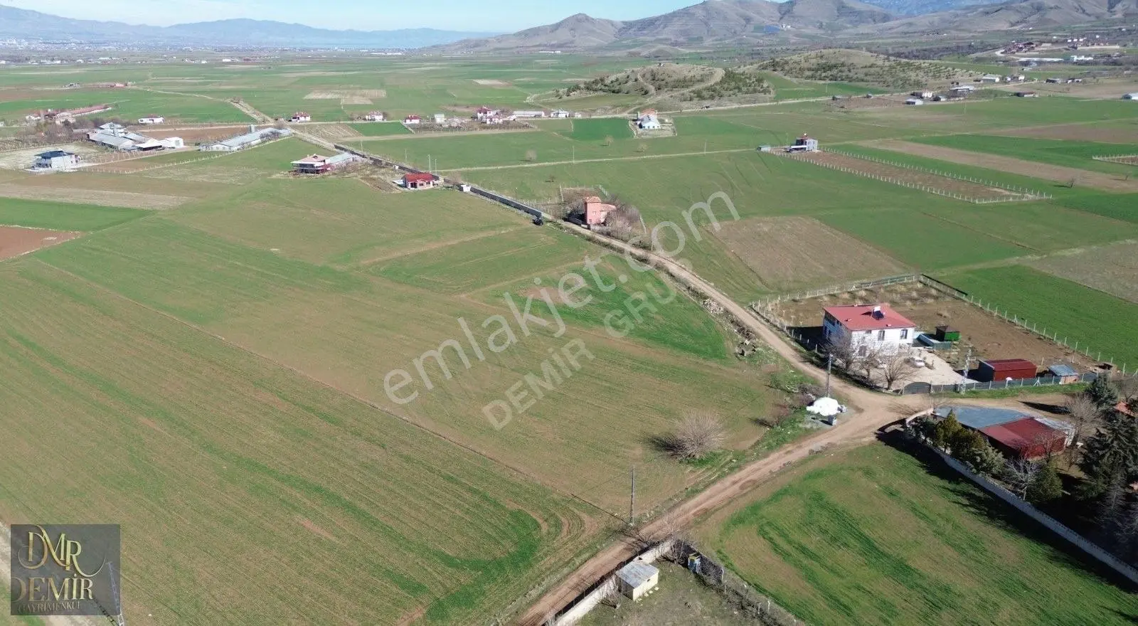 Germili'de Satılık 3027 M² Tarla - Yatırımlık Fırsat - Görsel 4