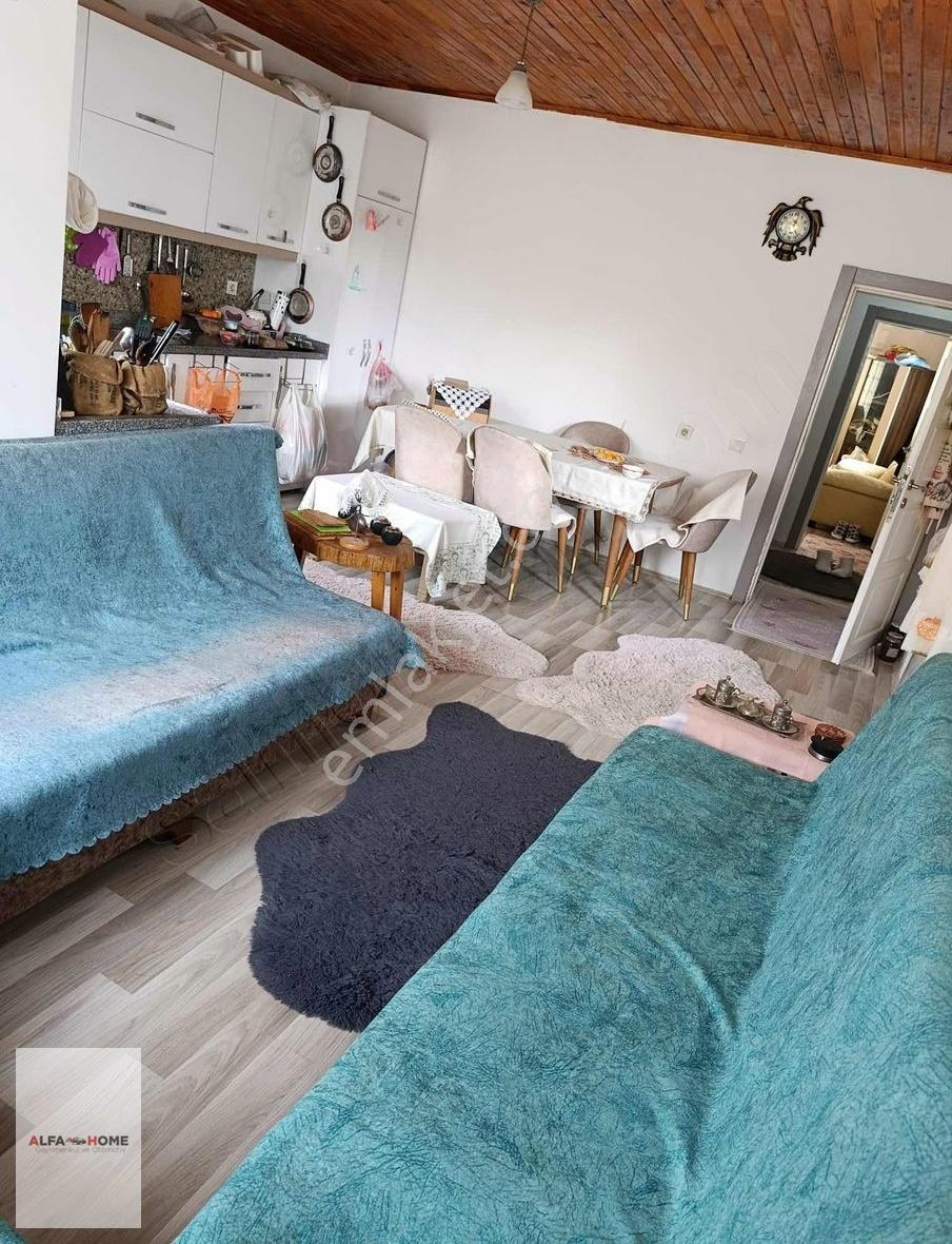 Aşağıışıklarda 390 M2 Arsa İçinde Müstaki Ev