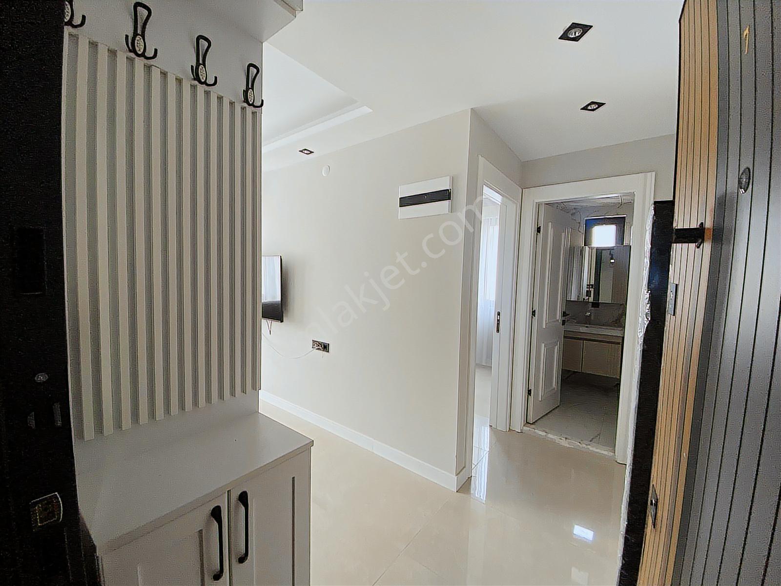 Esenevler Sıfır 1+1 Eşyalı |geniş Balkon| Merkezi Konum - Görsel 13