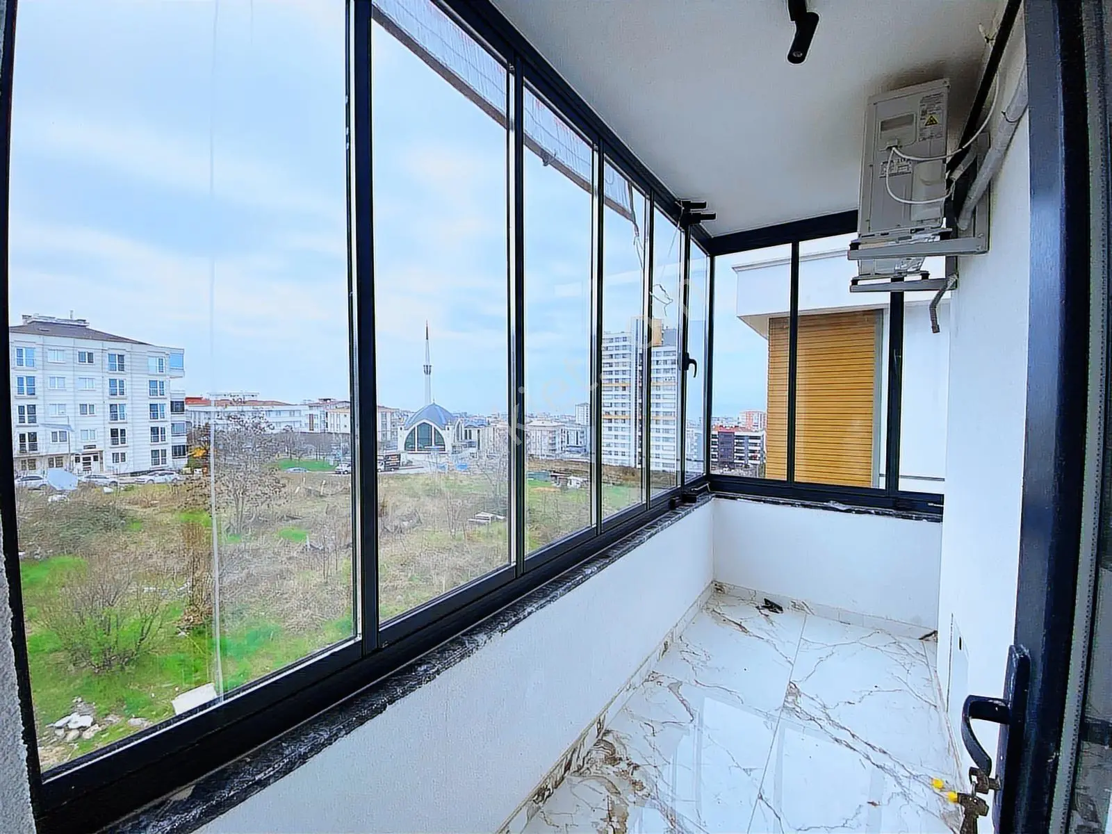 Esenevler Sıfır 1+1 Eşyalı |geniş Balkon| Merkezi Konum - Görsel 19