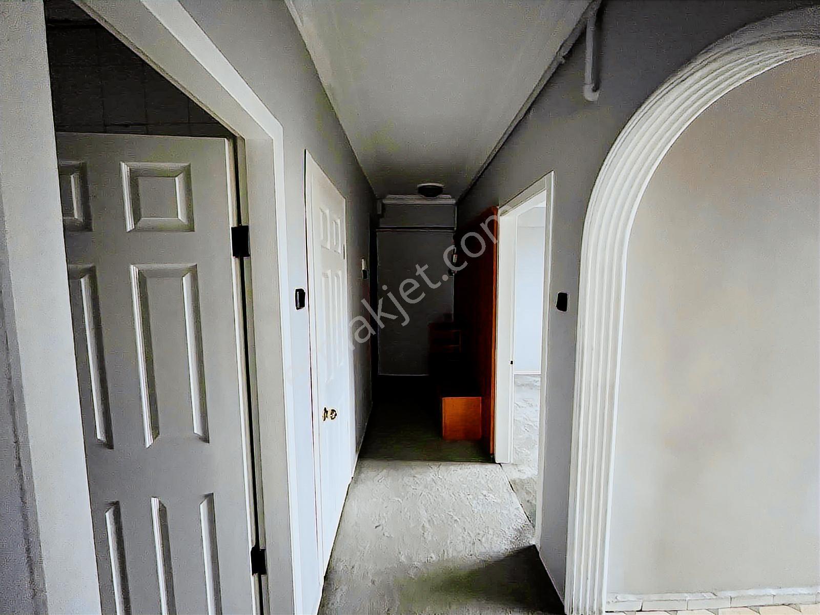 Bm Real Estate Gazcılar Cadde Üzerinde Asansörlü 2+1 Daire - Görsel 3