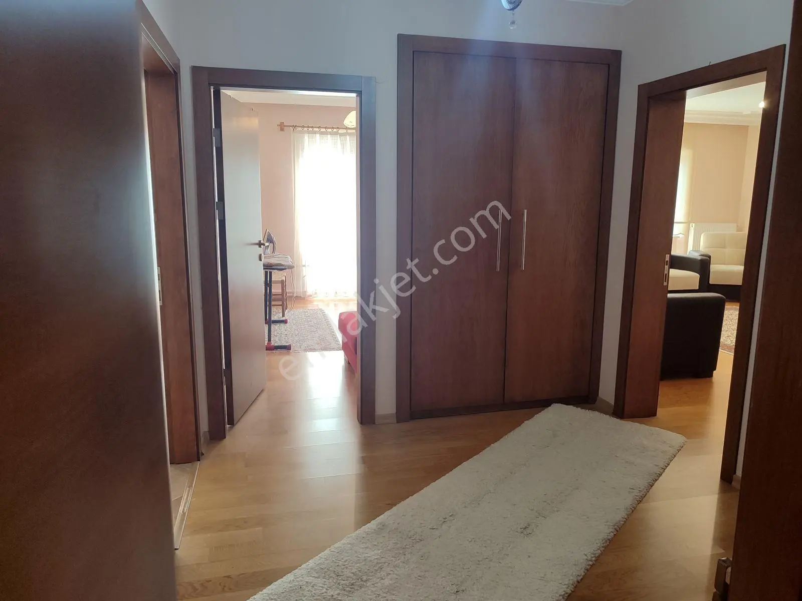 Asel'den Eşyalı Kiralık 3+1 Şehrin Merkezi Vazo-çarşı-güney Ceph - Görsel 5