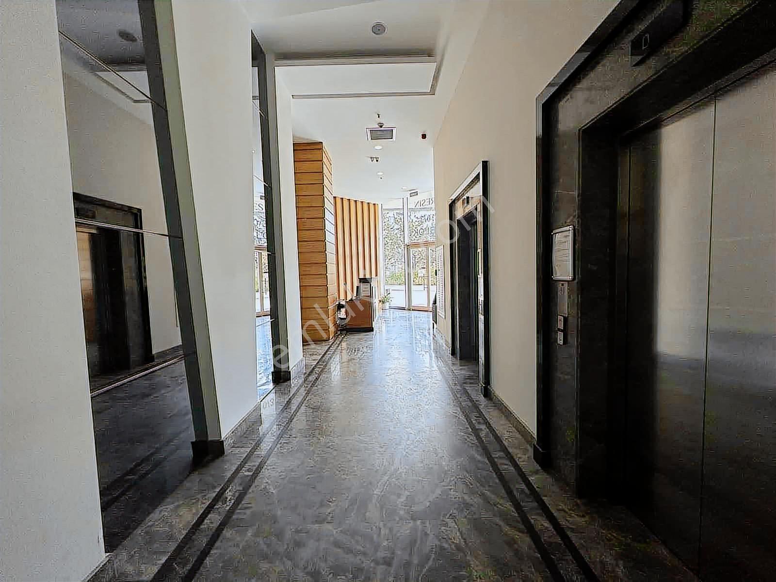 Metrobüs Yanı Eresin Sitesi İşyeri Veya Konut Olabilir Kiralık - Görsel 3