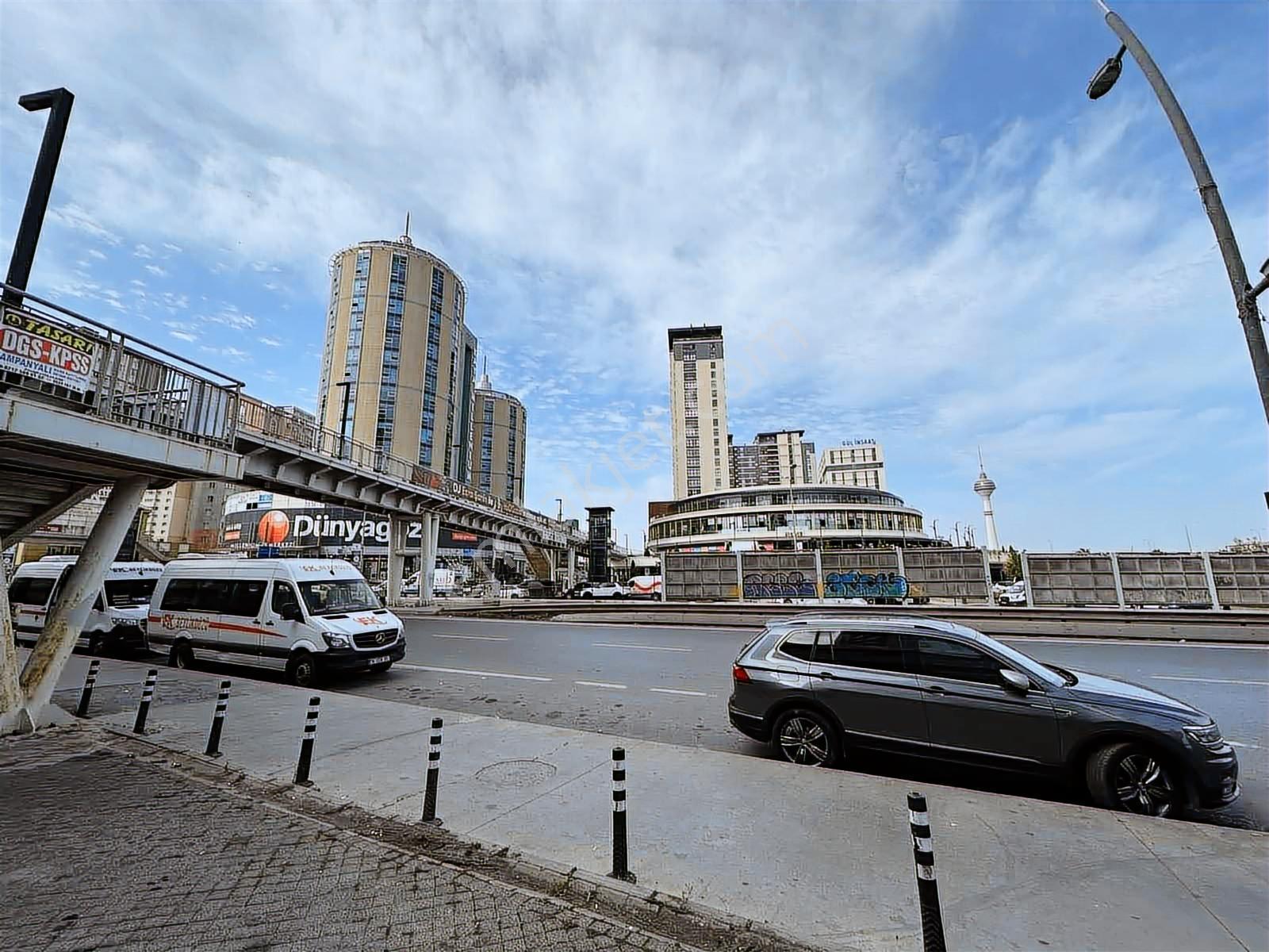 Metrobüs Yanı Eresin Sitesi İşyeri Veya Konut Olabilir Kiralık - Görsel 13