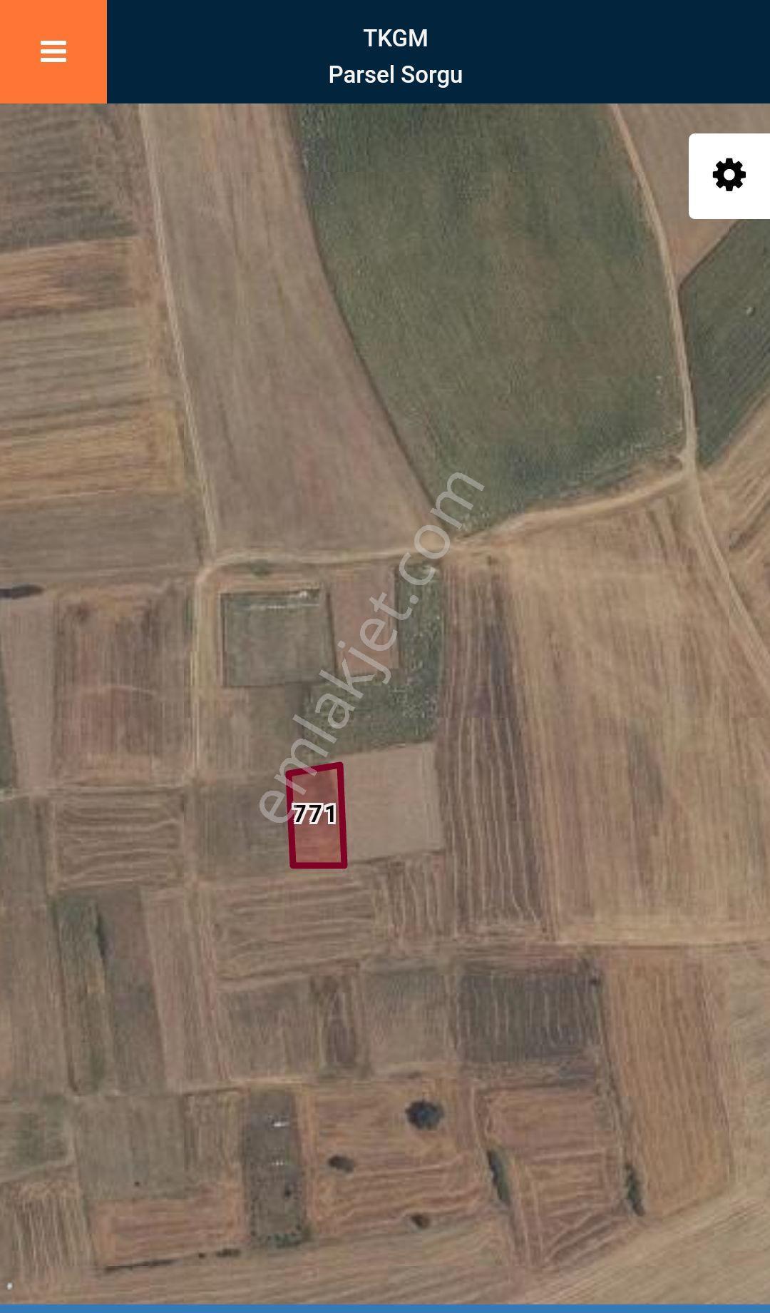 Müstakil Tek Tapu Bağ Yeri 870 M2 Köyün Dibinde