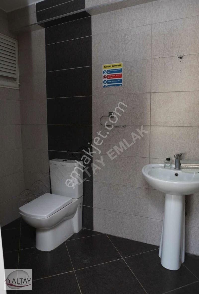 Küçükbakkalköy Prestij Caddesi Girişinde Dubleks Ofis 55.000tl - Görsel 9