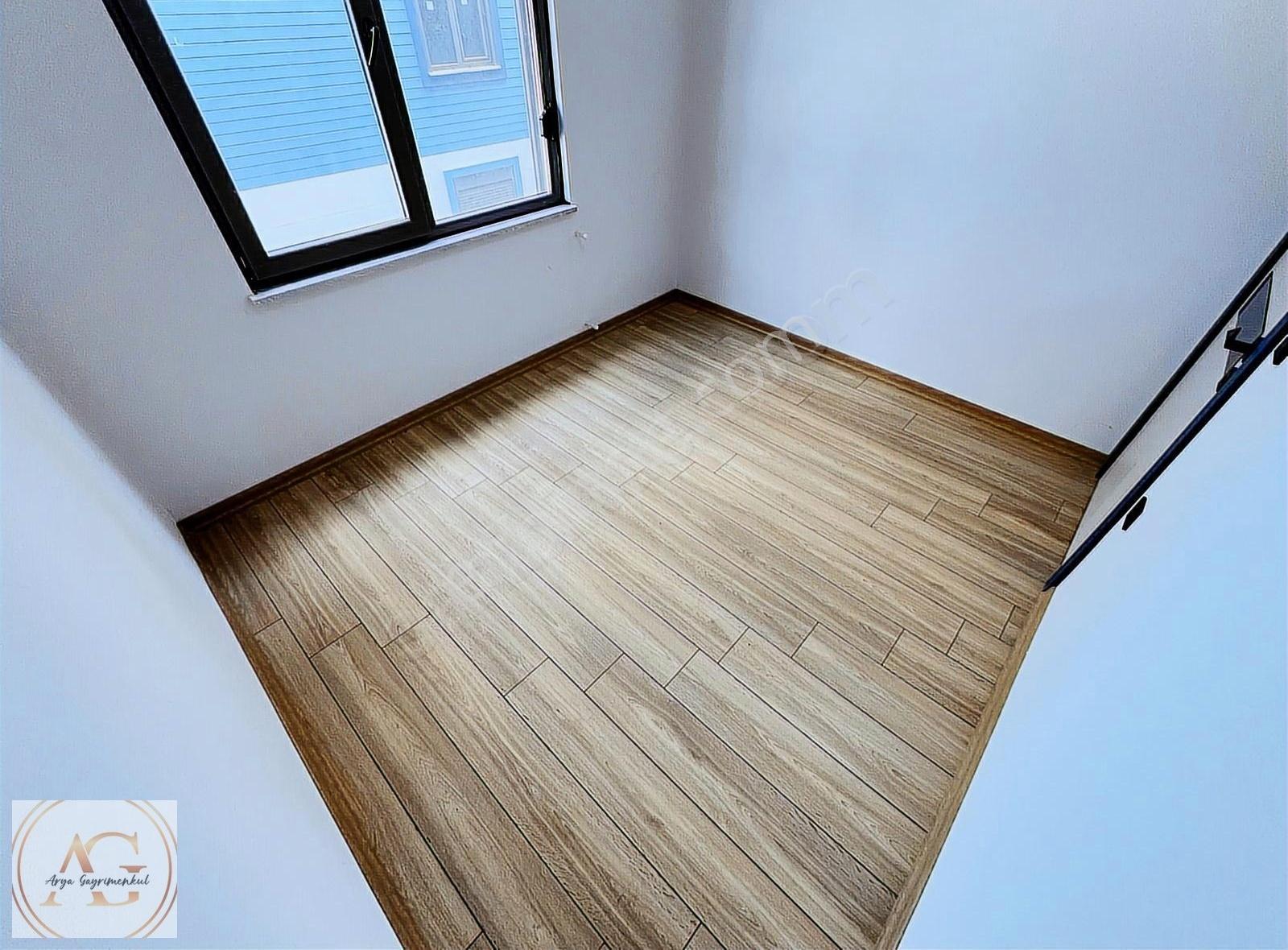 Arya'dan Doktorlar Sitesi Civarı 1+1 Arakat Satılık Daire - Görsel 2