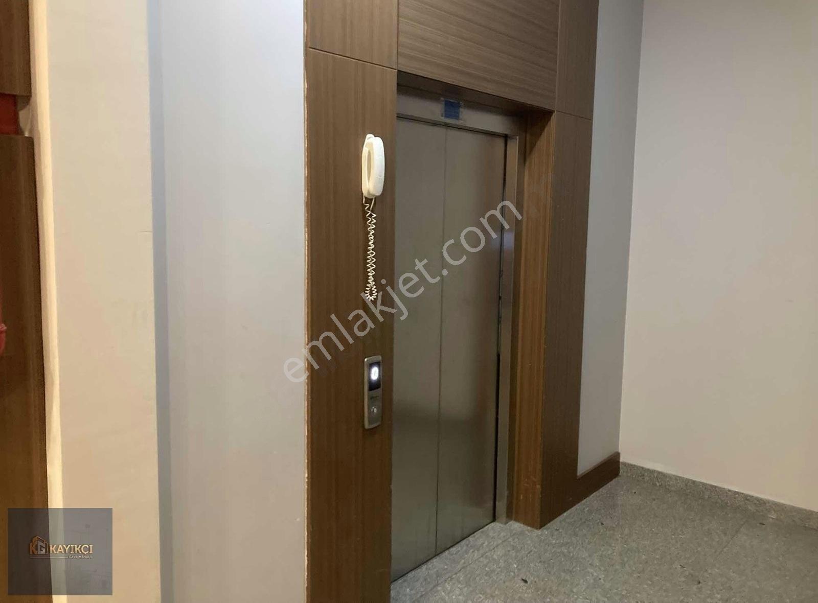 Tümev Plaza'da 60 M2 Kiralık Ofis - Görsel 15