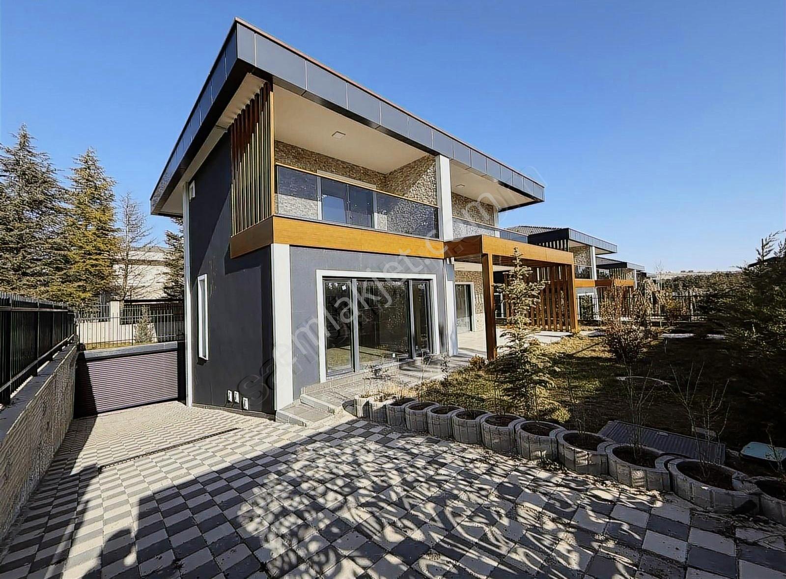 Pogadan İncek'te Kiralık Rüya Villa - Görsel 4