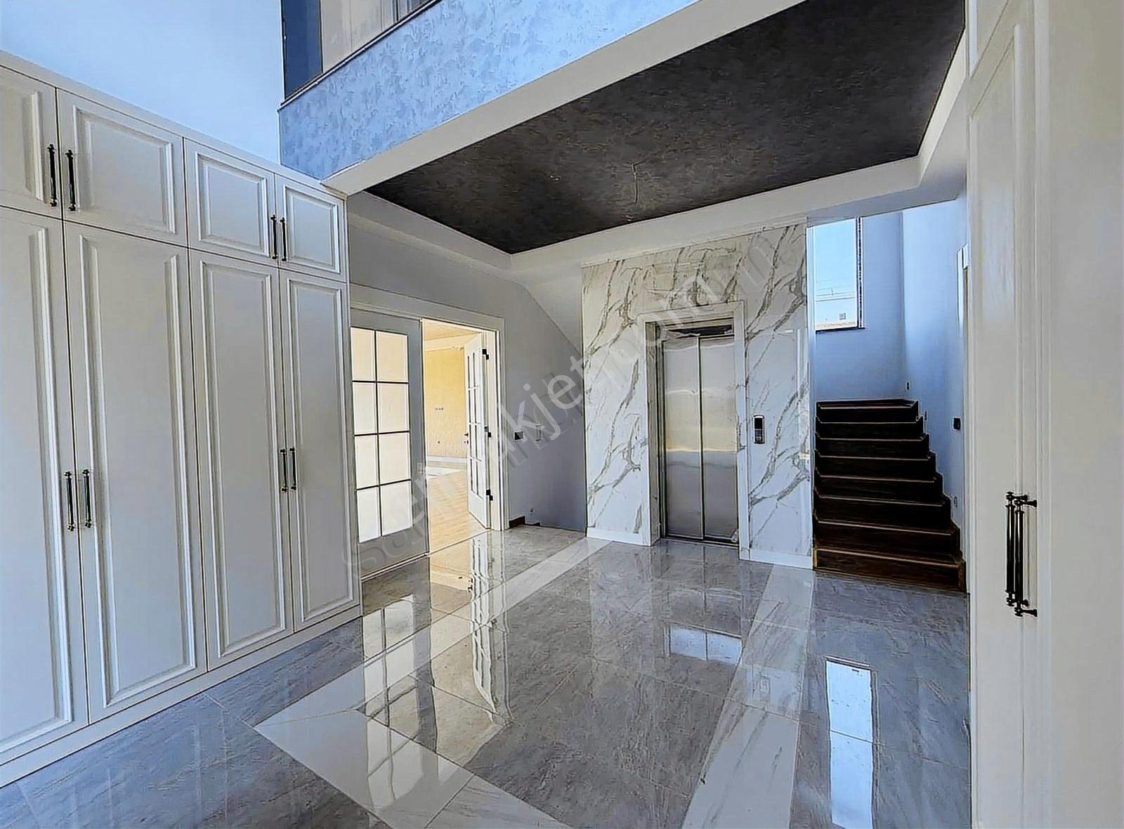Pogadan İncek'te Kiralık Rüya Villa - Görsel 11