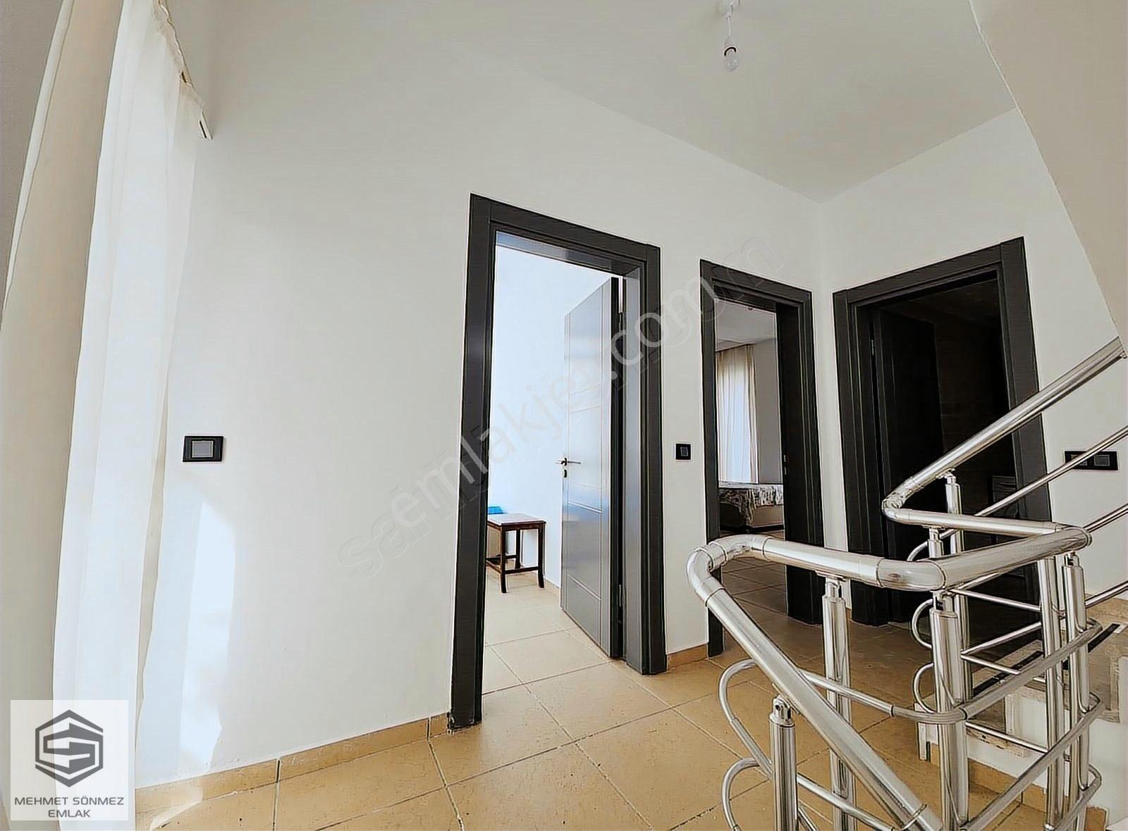 Belek'te Havuzu Site'de 4+1 Tripleks Köşe Villa - Görsel 18