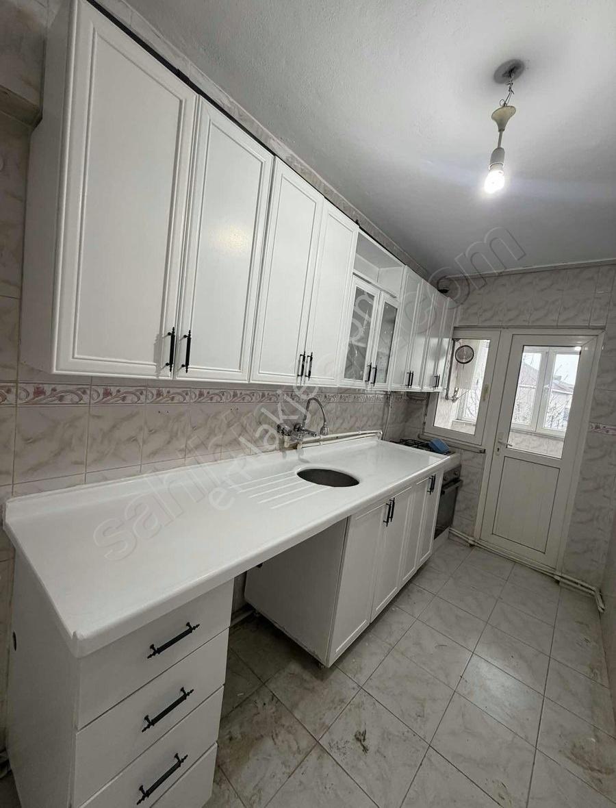 Karataş İnşaat'tan 2+1 Kiralık Daire Kullanışlı Merkezi Konum. - Görsel 5