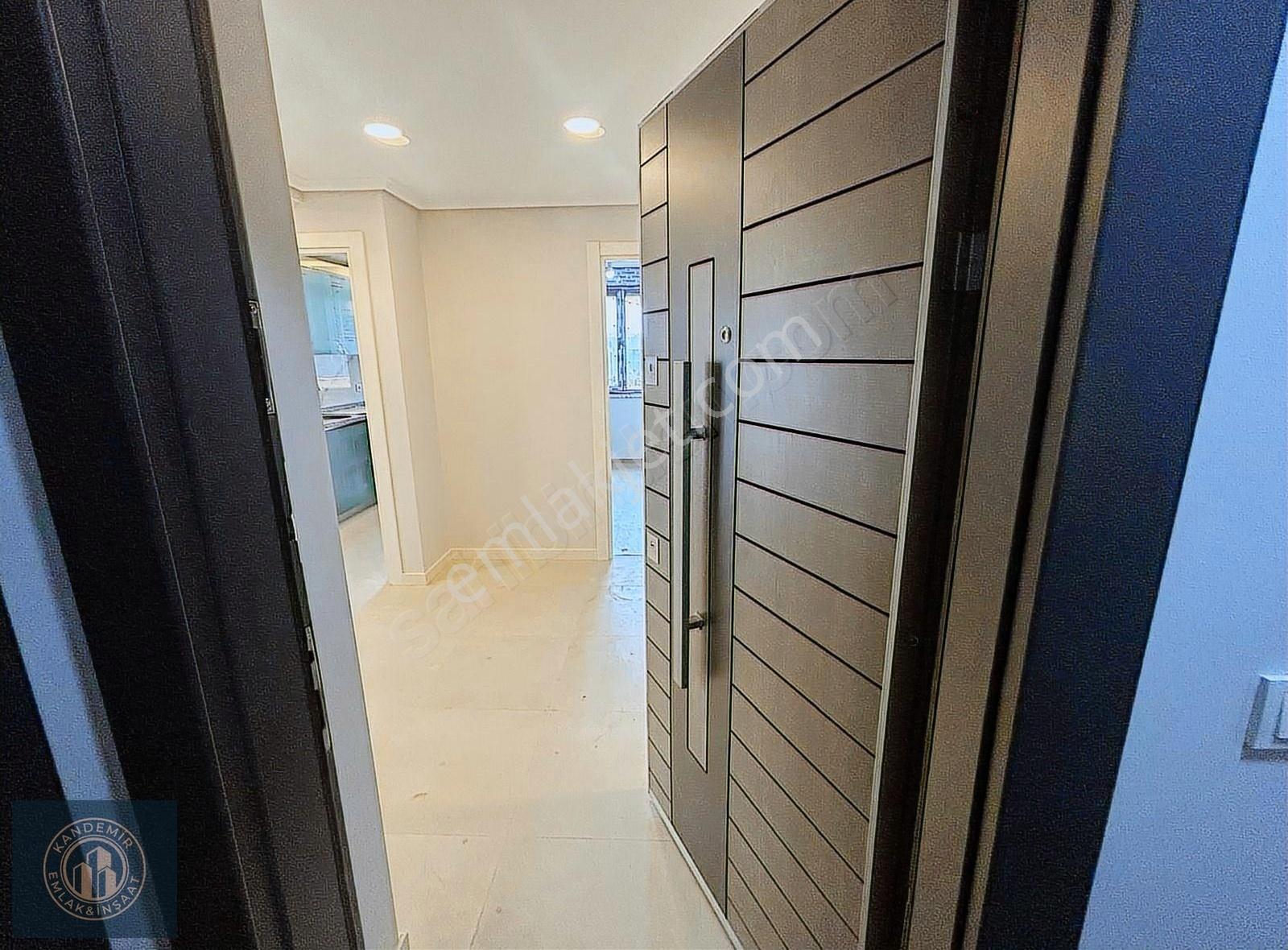 Üsküdar Merkez Nevçarşı Yanında 2+1 Otoparklı Daire - Görsel 11