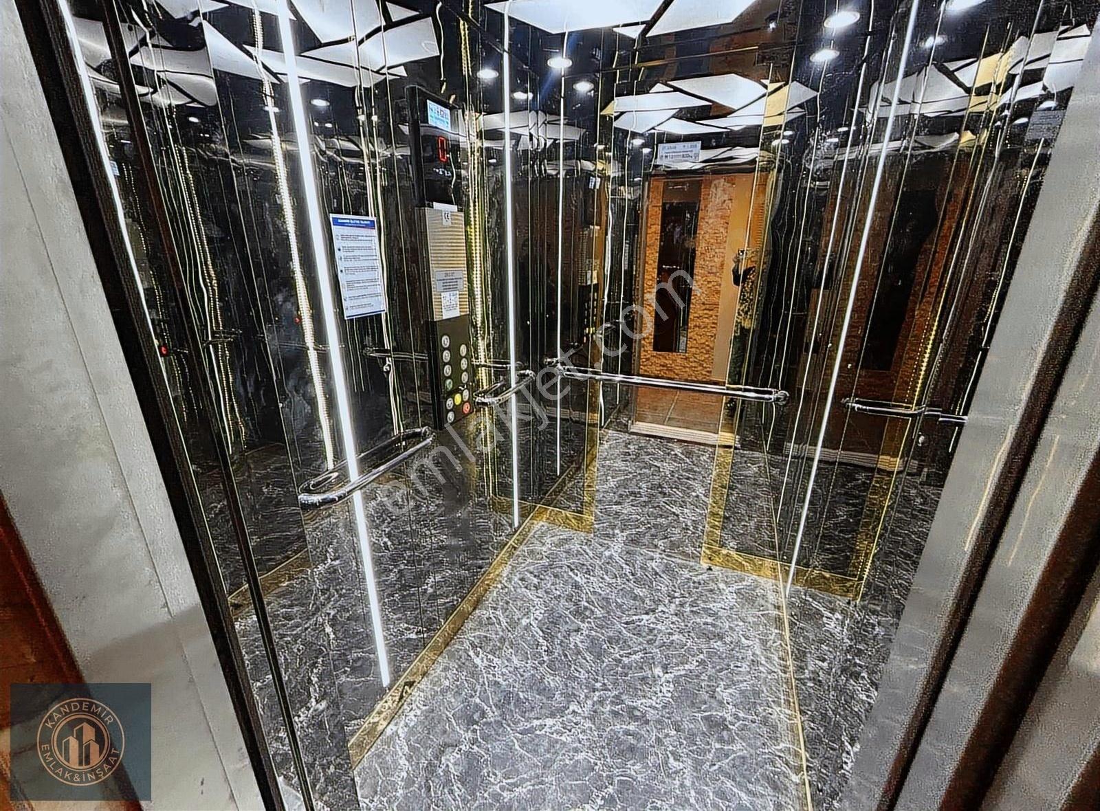 Üsküdar Merkez Nevçarşı Yanında 2+1 Otoparklı Daire - Görsel 7