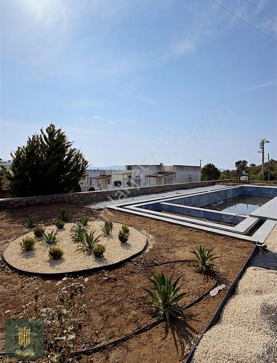 Dörttepe Natur Bodrum Sitesinde Eb. Banyolu 2+1 Bahçe Katı Daire - Görsel 7