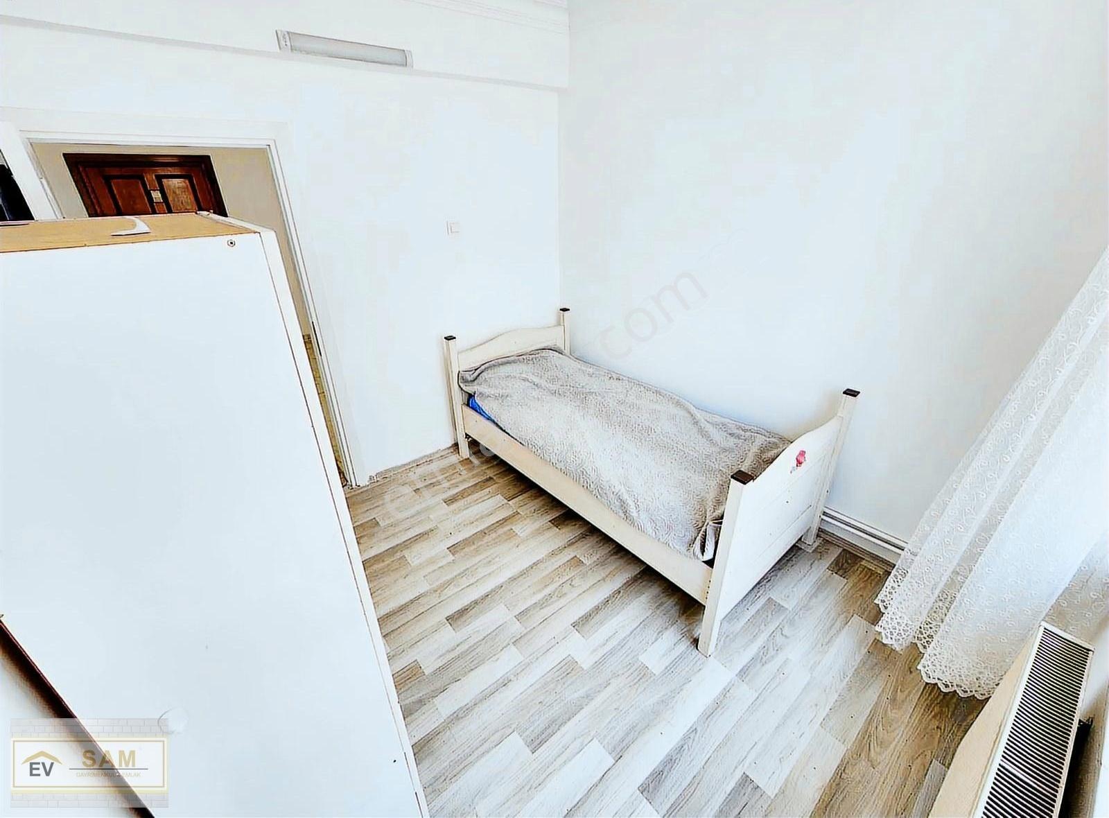 Gazi Caddesi Cepheli 3+1 Masrafsız Köşe Konumda - Görsel 5