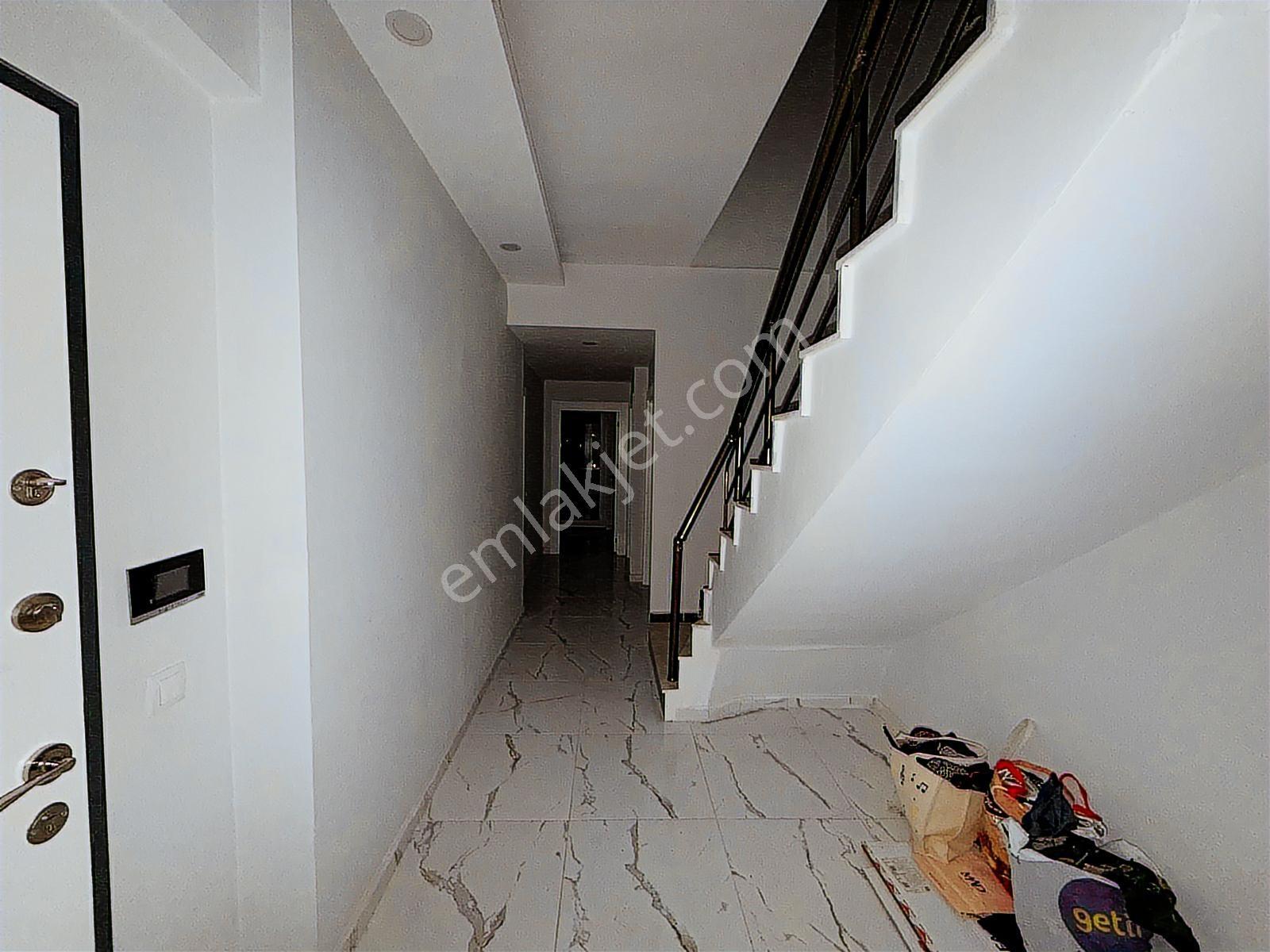 Yenigünün Göbeği Mevlana Kavşağında 4+1 Lüks Dubleks - Görsel 20