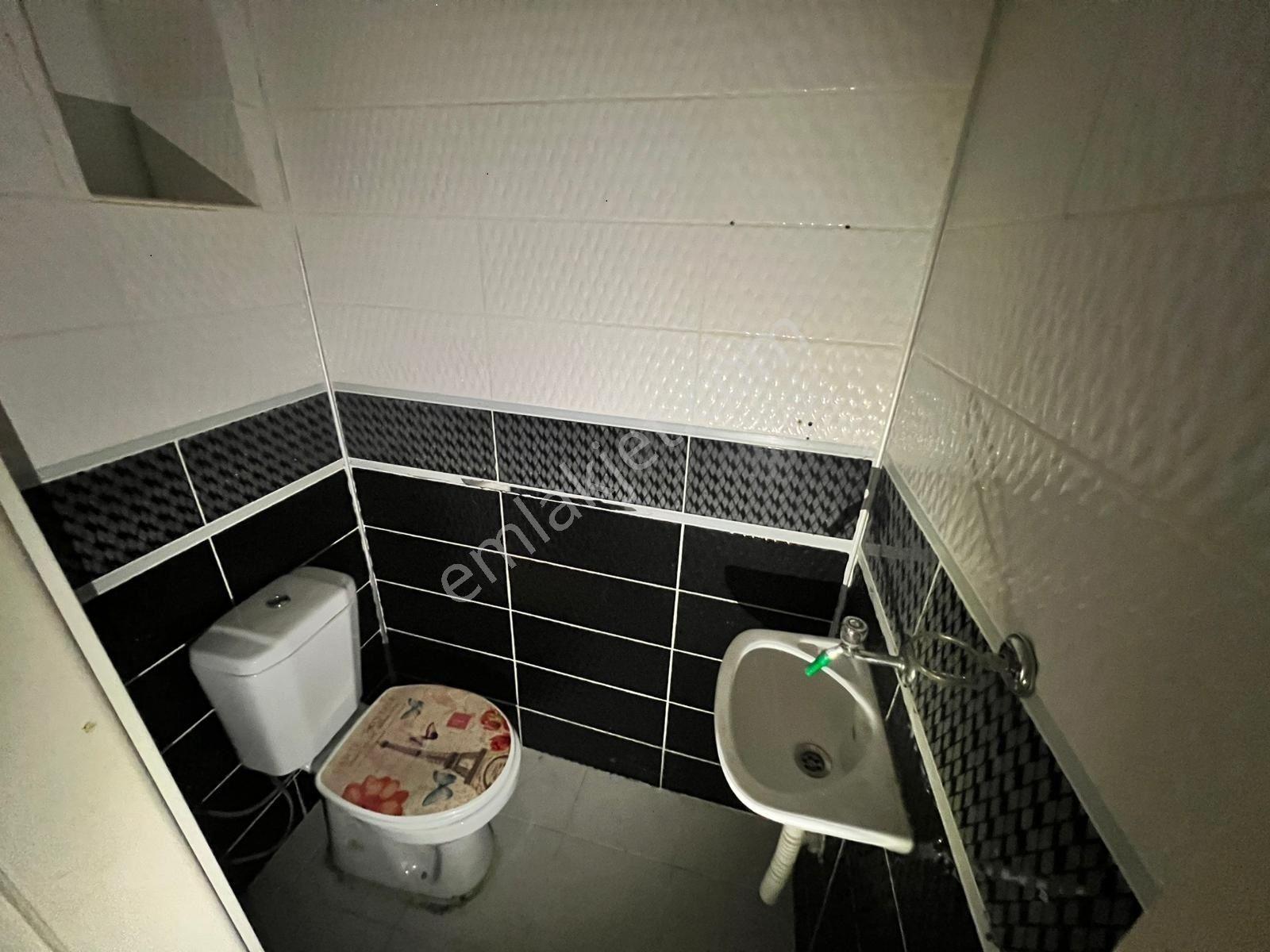 Seba'dan Kemalpaşa Mh4+1 160m2 Kiralık 3.katlı Müstakilbahçeli Ev - Görsel 9