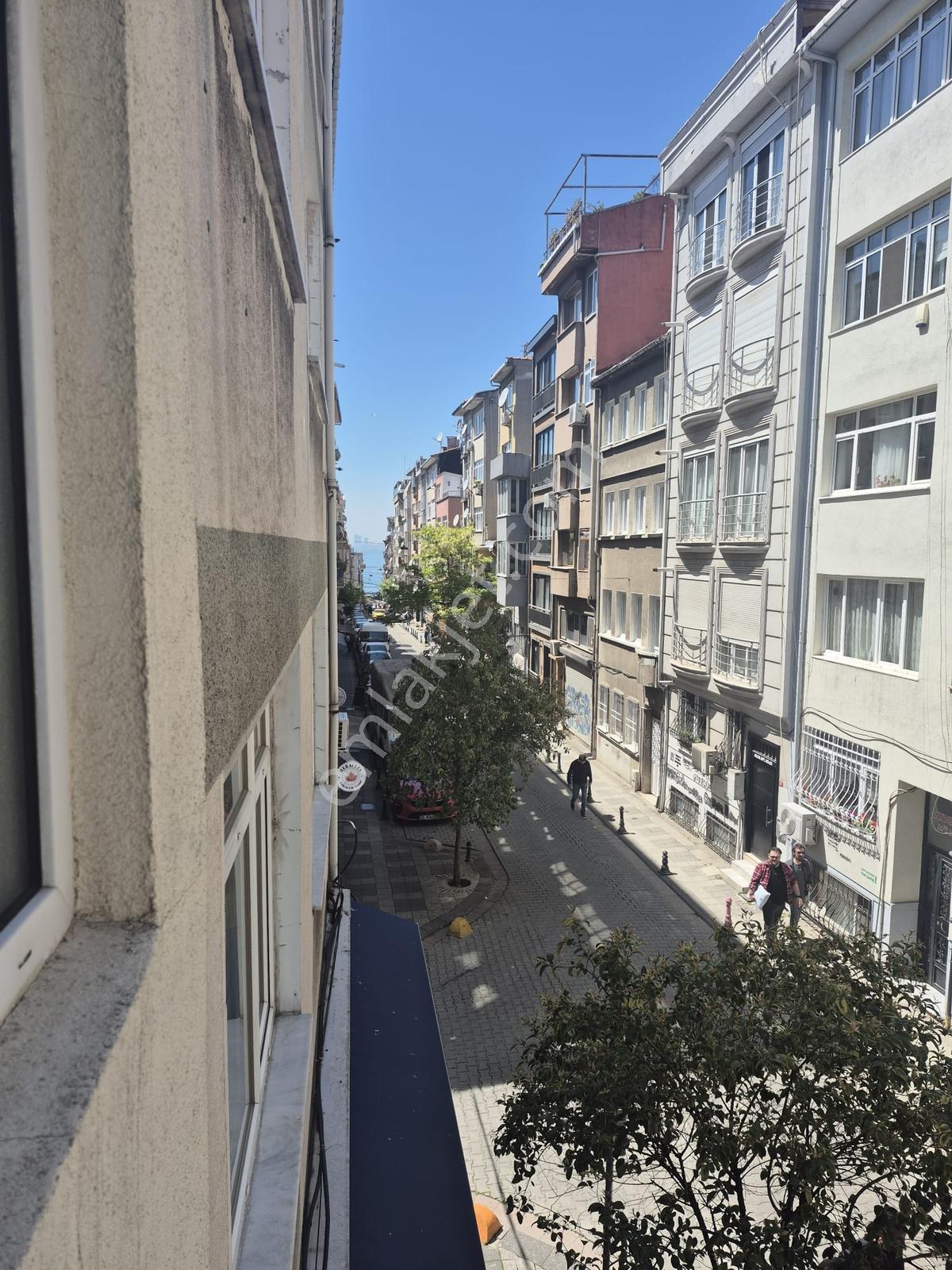 Rasimpaşa'da Tüm Ulaşım Seçeneklerine Yakın Açık Mutfaklı 2+1 - Görsel 22