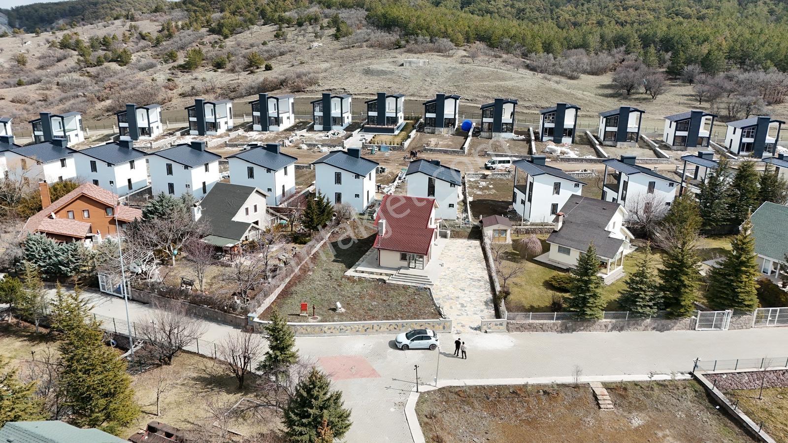 Gölbaşı Beynam'da Doğayla İç İçe ,müstakil Satılık Lüks Villa