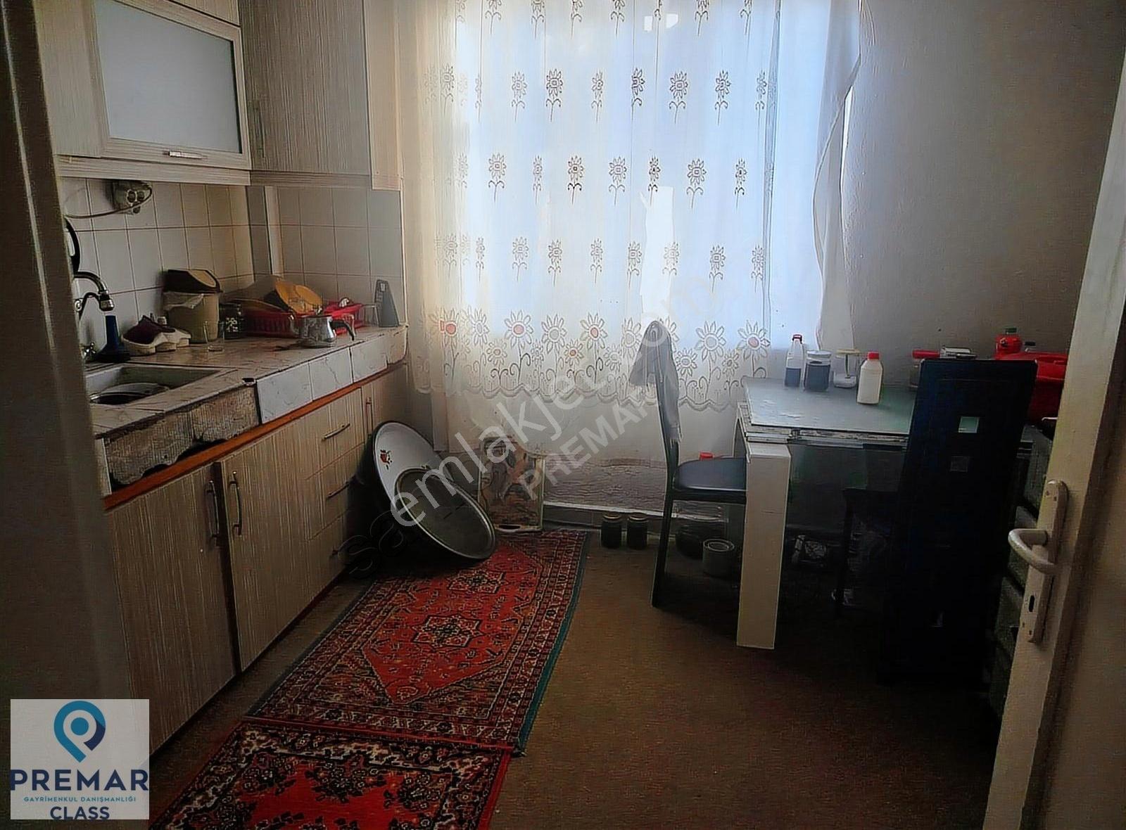 Aydın Efeler Işıklı'da Satılık Müstakil Ev Ve Arsa