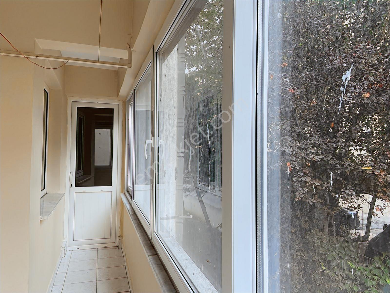 Bakırköy De Isı Yalıtımlı 30 Yıllık 3+1 115m2 2.kat Asansörlü - Görsel 12