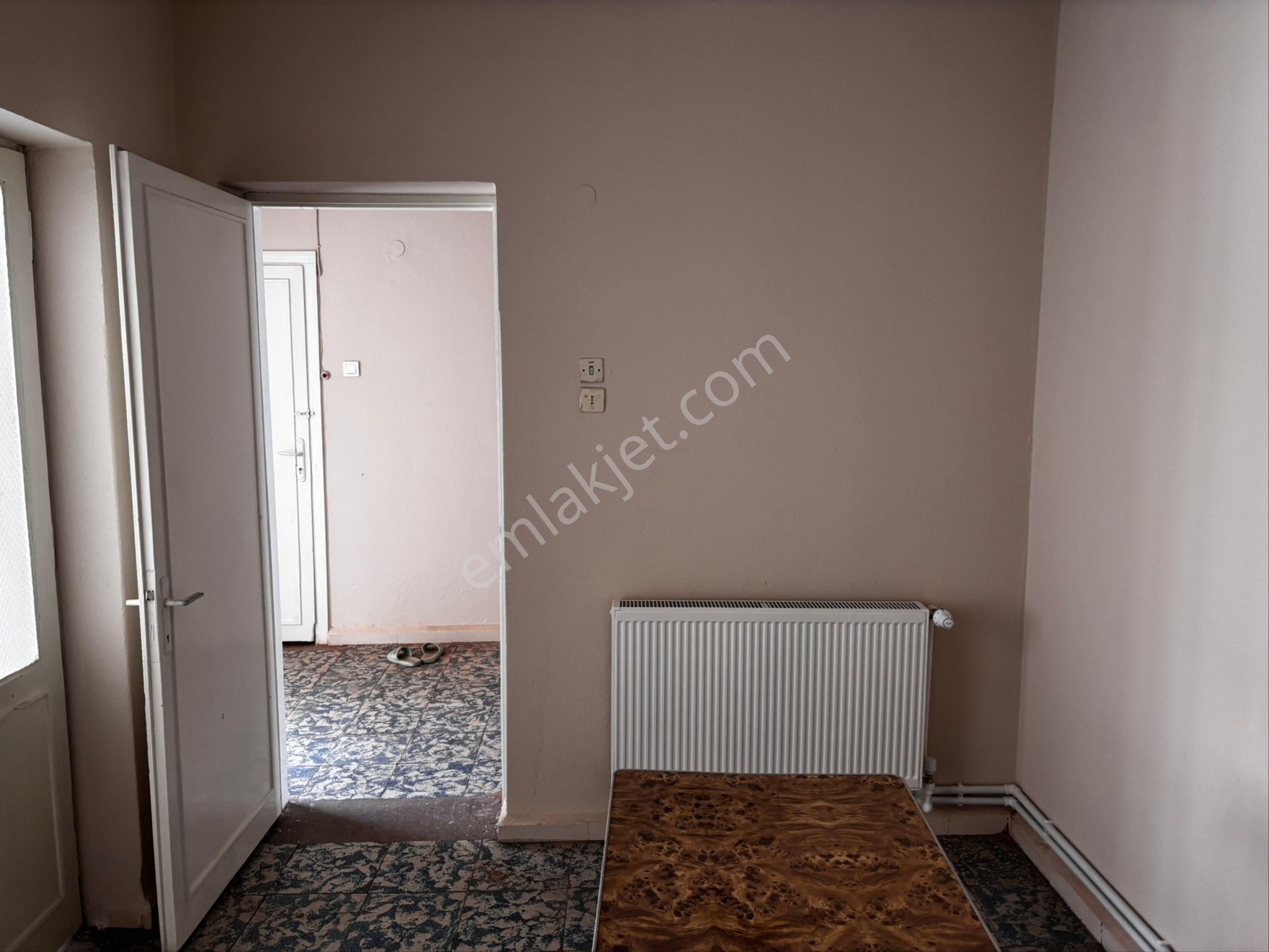 Yeni Mahallede Kiralık 3+1 Doğalgazlı Daire - Görsel 7