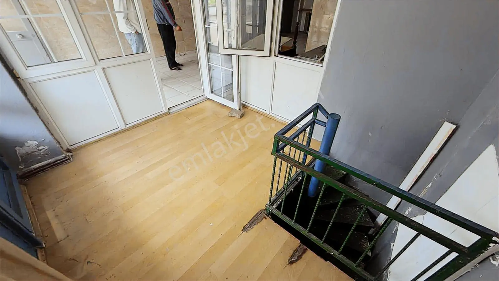 Turgut Reis Caddesine Komşu Kiralık Depolu Dükkan - Görsel 3