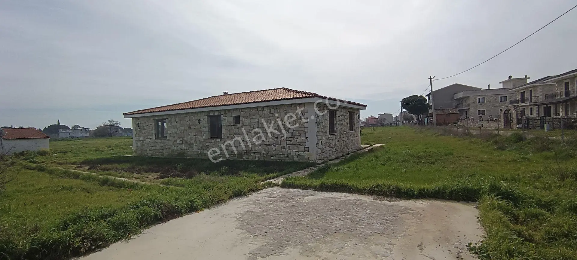 Yeni Bağarası 10872 M² Arsa İçinde Tek Katlı 3+1 Müstakil Villa - Görsel 3