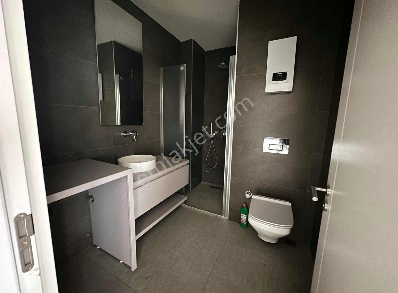 Bornova İkon Tower 1+1 Kiracısız Havuz Cephe Satılık Daire - Görsel 8