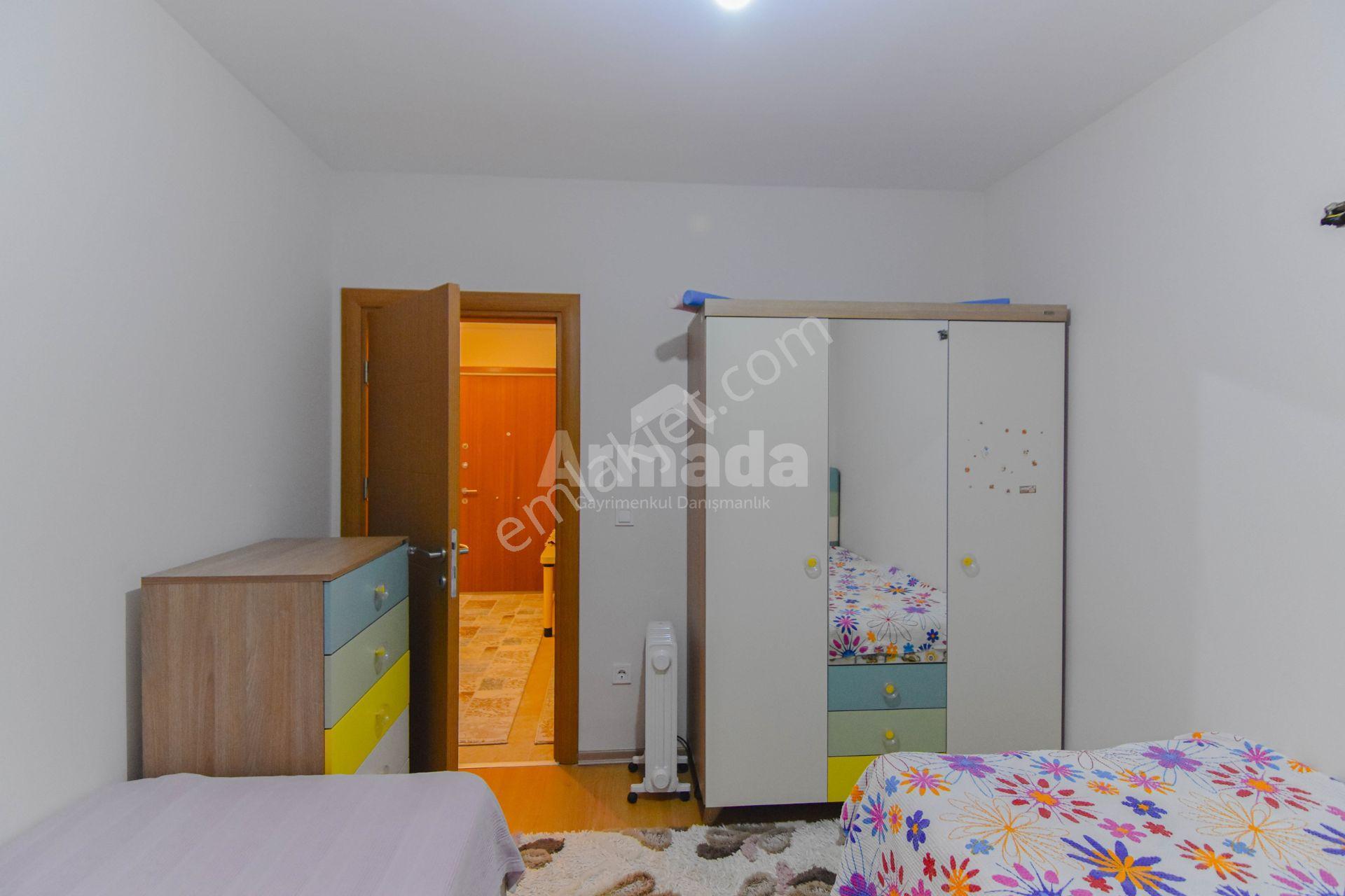 Kuşadası Değirmendere'de Havuzlu Sitede Bahçe Katı 2+1 Daire - Görsel 9