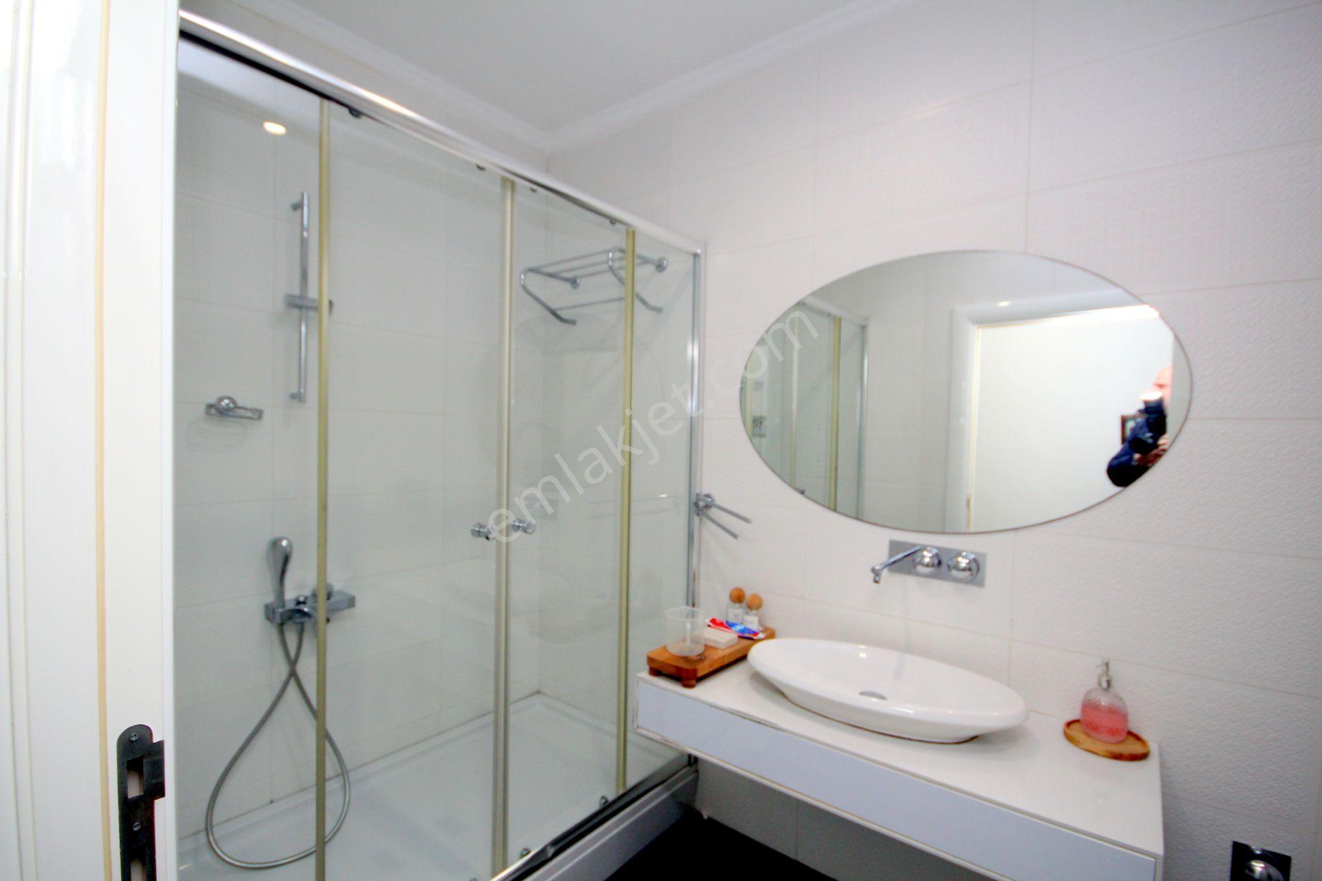 Kiralık 6+1 Tarabya Metroya Yakın Teras Bahçe Şık Klas Müstakil - Görsel 22