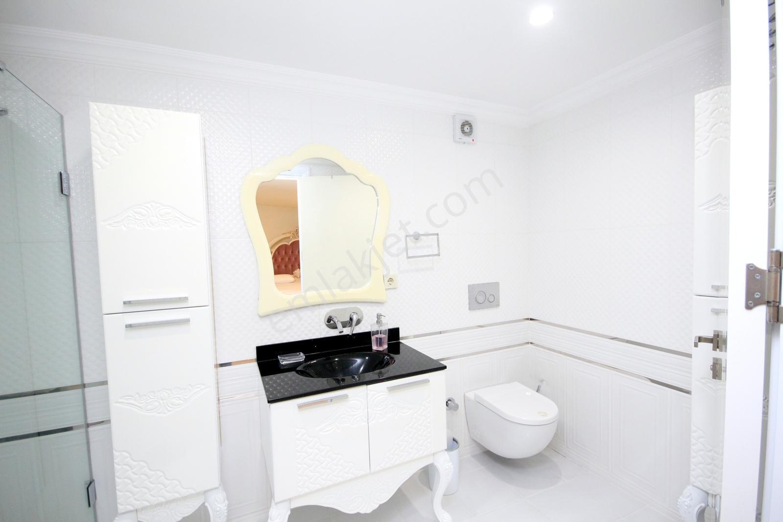 Kiralık 6+1 Tarabya Metroya Yakın Teras Bahçe Şık Klas Müstakil - Görsel 30