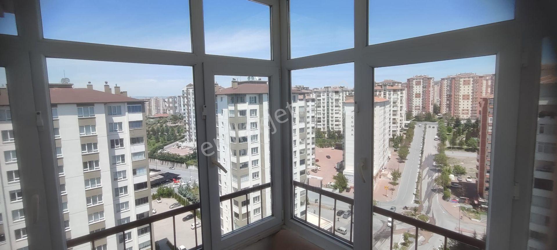 Cadde Üstü Manzaralı 4+1 Park, Basket Sahası Olan Teraslı Dubleks - Görsel 11