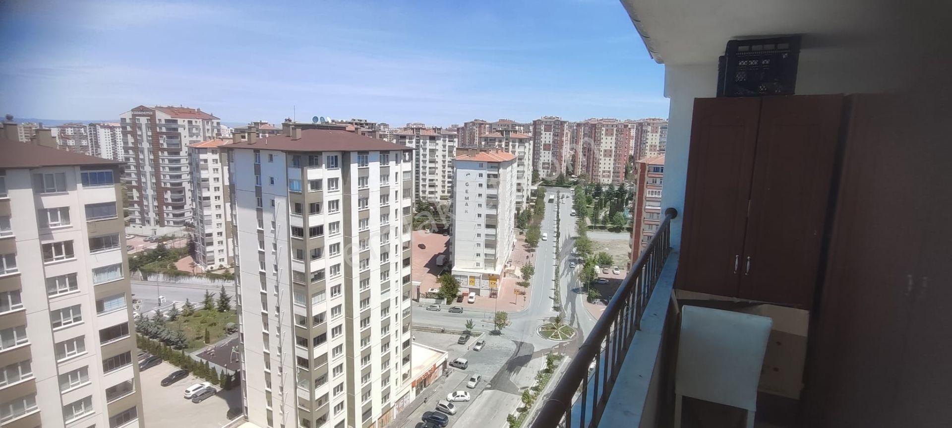 Cadde Üstü Manzaralı 4+1 Park, Basket Sahası Olan Teraslı Dubleks - Görsel 3