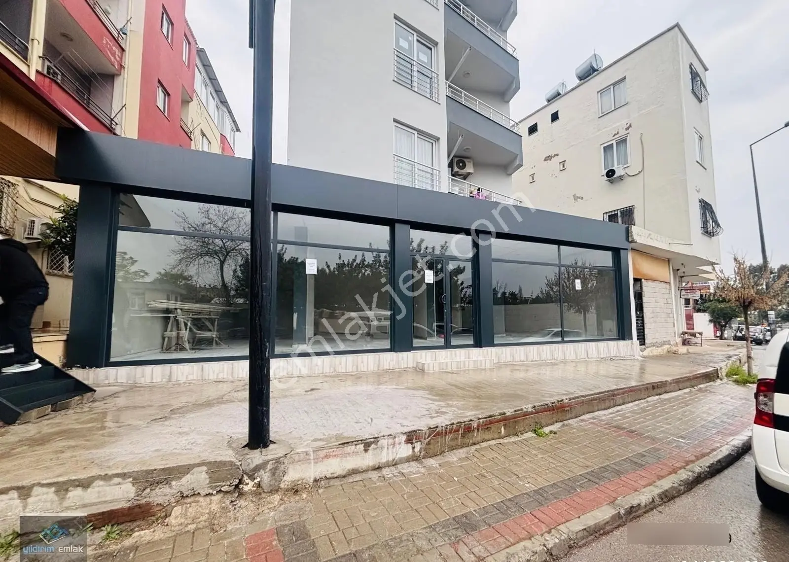 Yıldırım Gayrimenkul'den Ana Cadde Üzeri Büyük Dükkan - Görsel 2