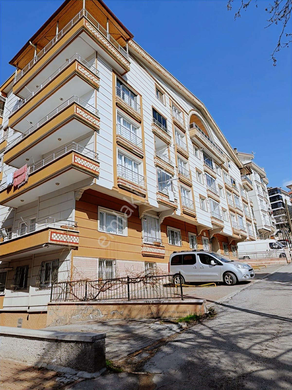Gülveren Mah 3+1 Yüksek Giriş Altın Da Daire Var 110m2 İskanlı