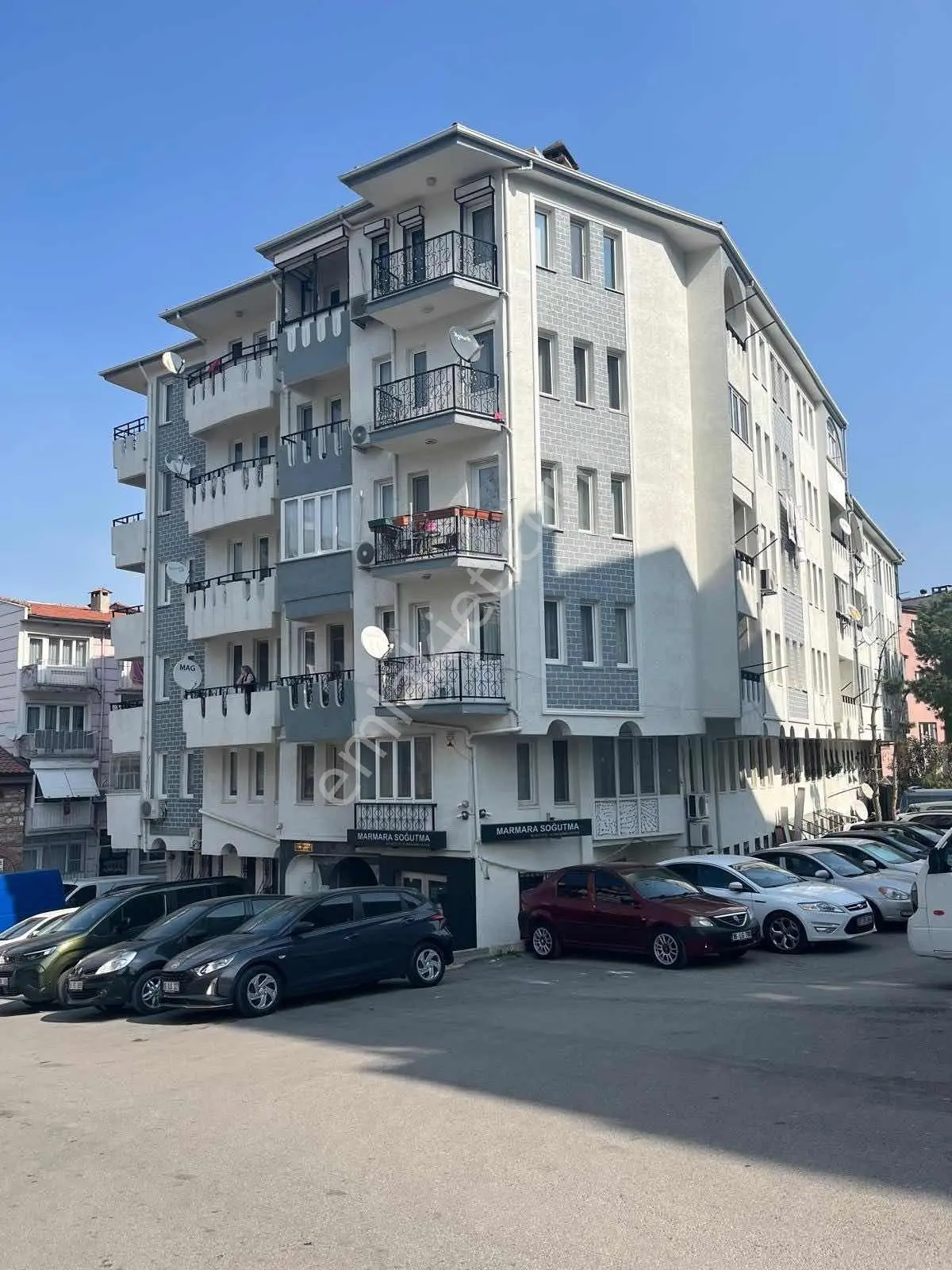 Namazgah Caddesinde Bakımlı 3+1 Daire