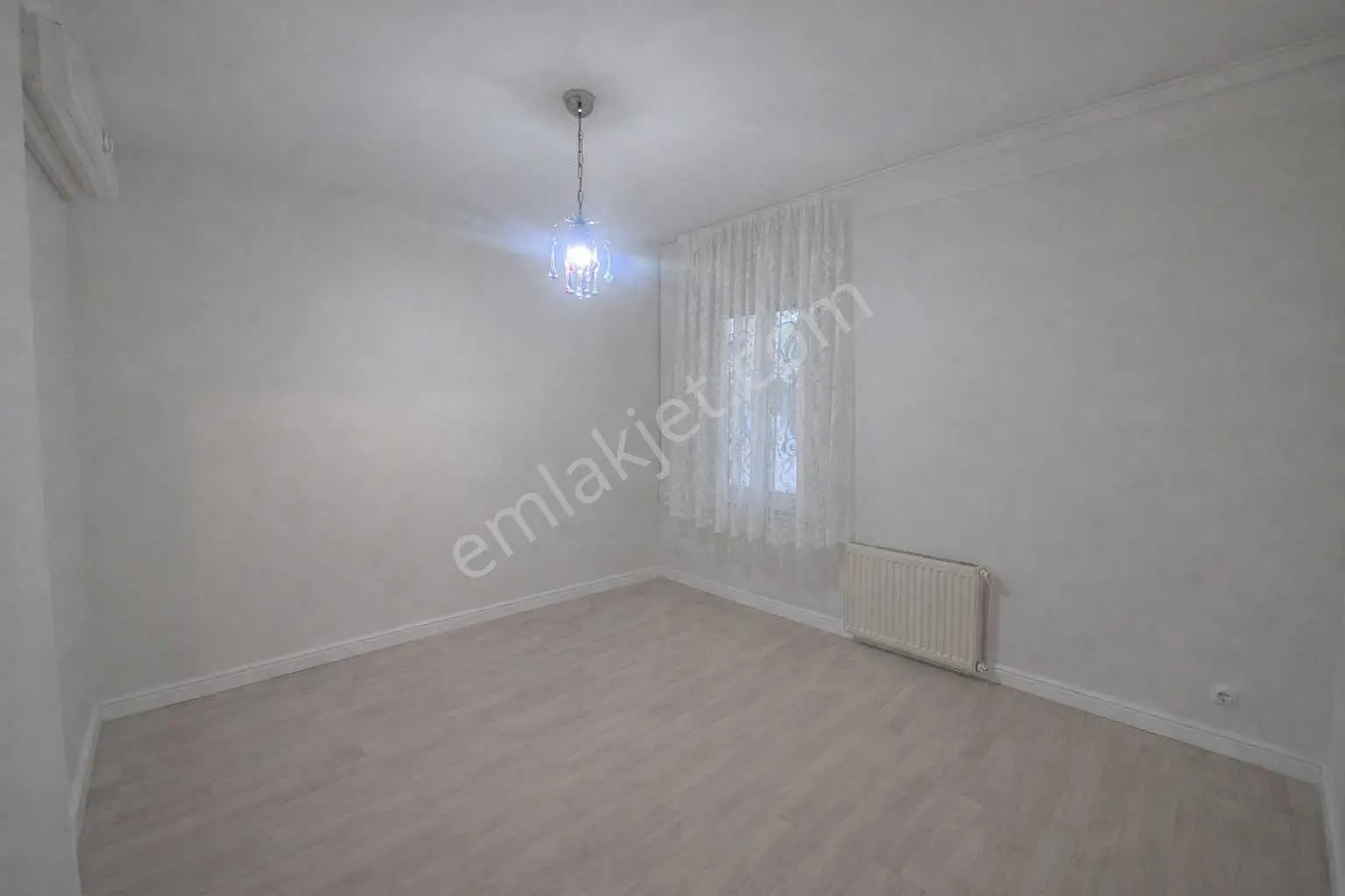 Namazgah Caddesinde Bakımlı 3+1 Daire - Görsel 4