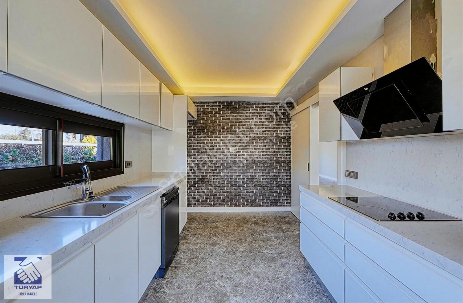 Urla Atatürk Mah.site İçersinde Tam Müstakil Satılık Villa - Görsel 4
