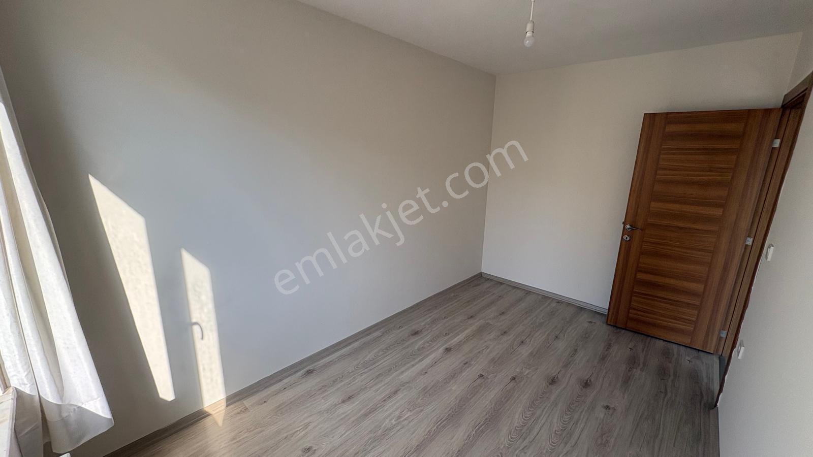 Marmara Üni.yakını,site İçi, Ön Cephe Ayrı Mutfaklı 2+1 Balkonlu - Görsel 22