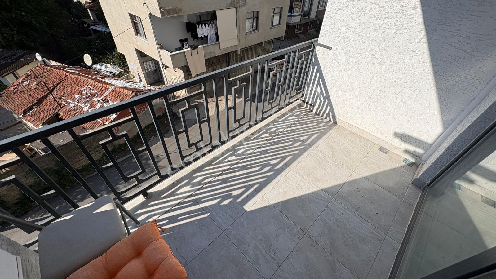 Marmara Üni.yakını,site İçi, Ön Cephe Ayrı Mutfaklı 2+1 Balkonlu - Görsel 7