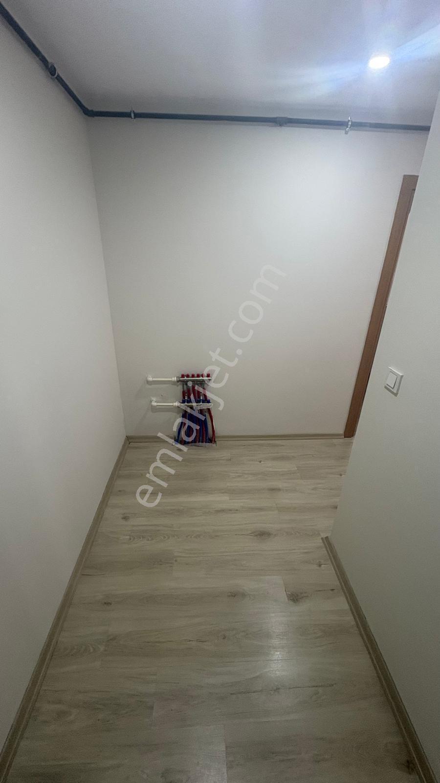 Marmara Üni.yakını,site İçi, Ön Cephe Ayrı Mutfaklı 2+1 Balkonlu - Görsel 23