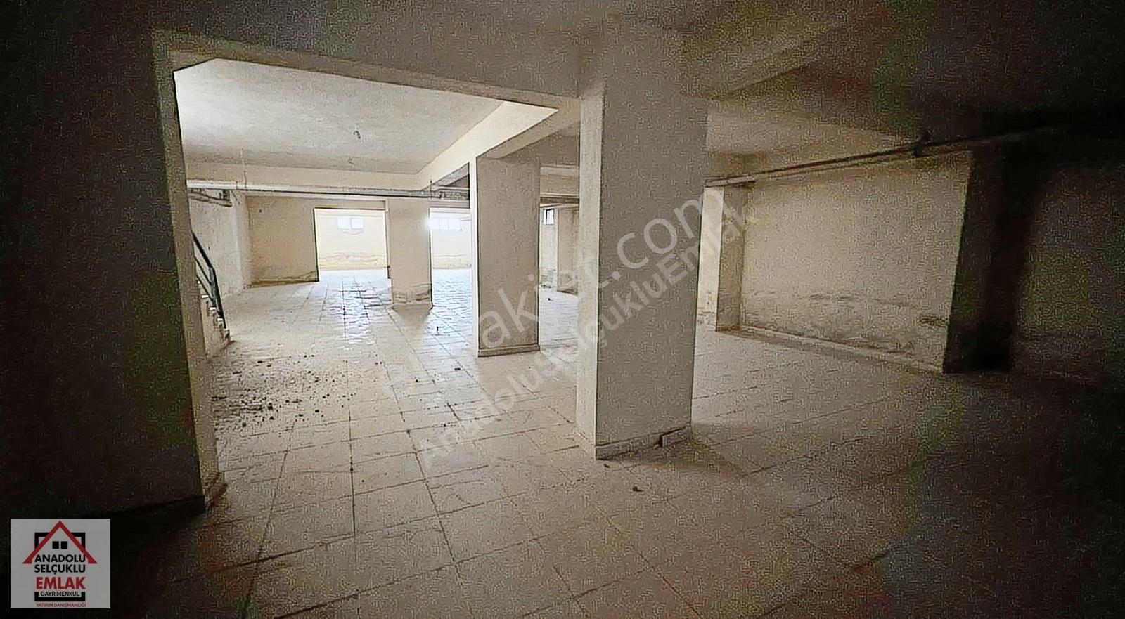 Menzil Caddesi Köşe Dükkan: 675m² Geniş Alan, Yüksek Potansiyel - Görsel 4