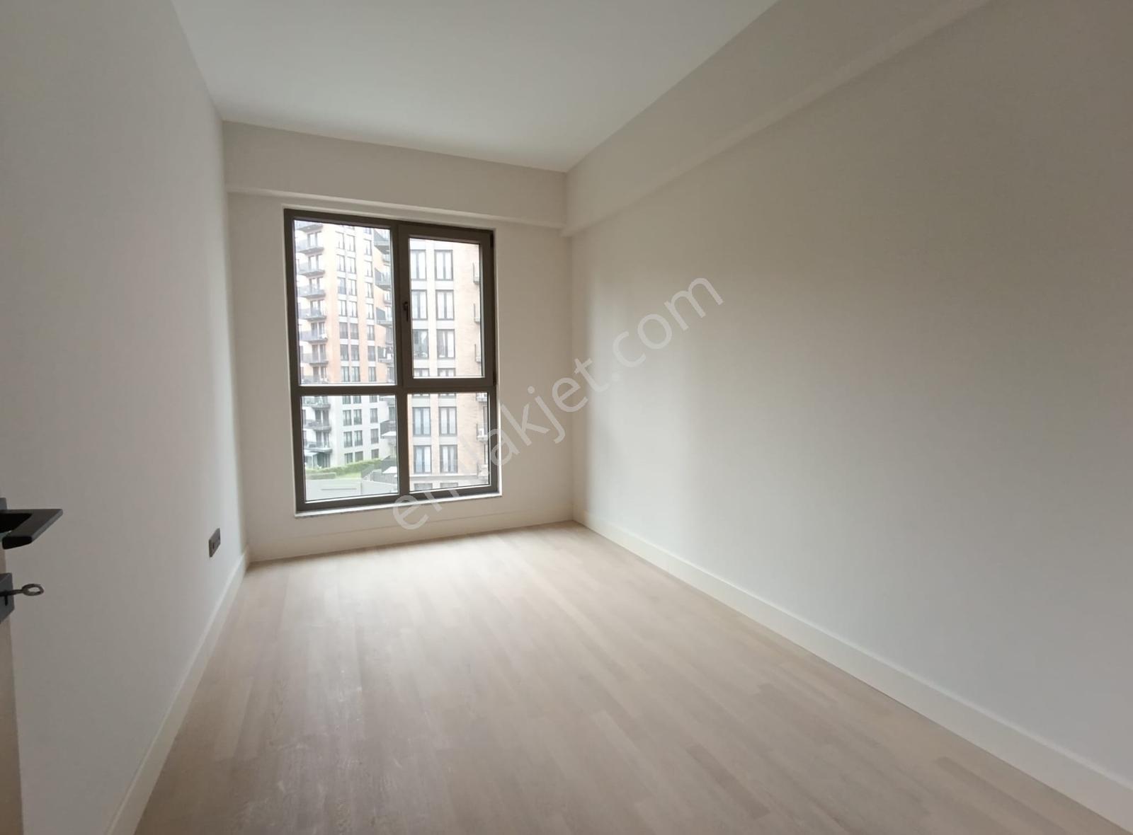 Sinpaş Koru Aura'da Kapalı Balkonlu Peyzaj Manzaralı Kiralık 2+1 - Görsel 16