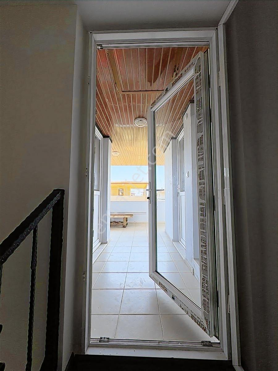 Eşyalı_eşyasız Denize 300 Mt Müstakil Bahçeli Tripleks Villa - Görsel 12