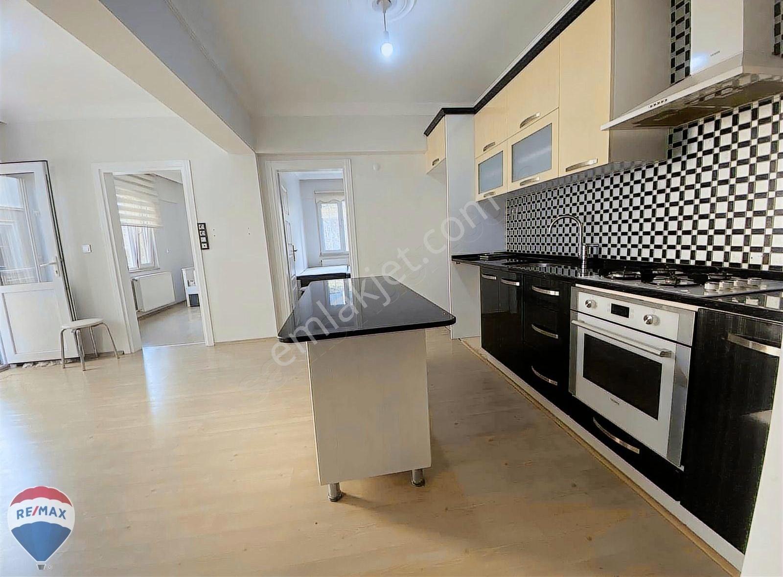 Remax Maviden Kemalpaşa'da Geniş Ve Ferah Aileye Uygun 2+1 - Görsel 23