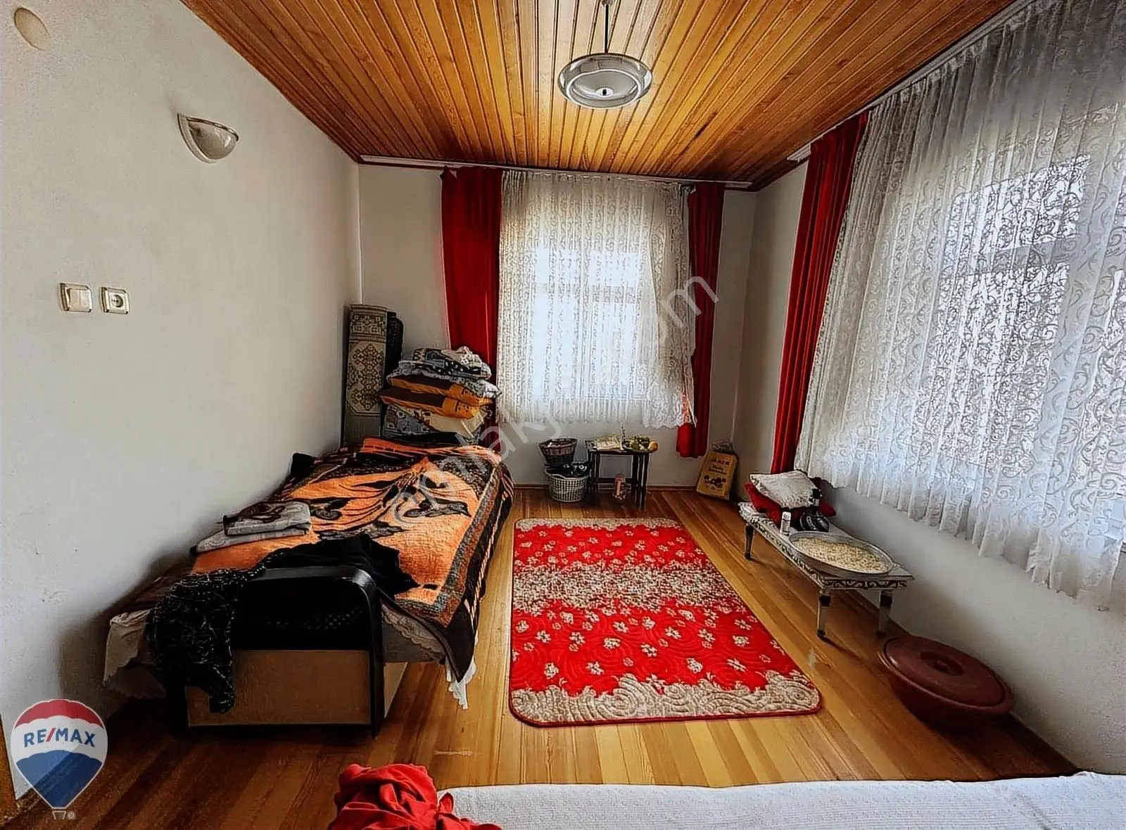 Remax Maviden Geyve Epçelerde 2184m2 Arazi İçinde Müstakil Ev - Görsel 3
