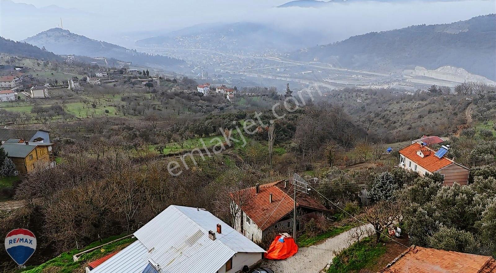 Remax Maviden Geyve Epçelerde 2184m2 Arazi İçinde Müstakil Ev