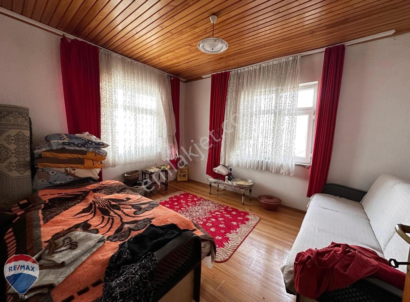 Remax Maviden Geyve Epçelerde 2184m2 Arazi İçinde Müstakil Ev - Görsel 4